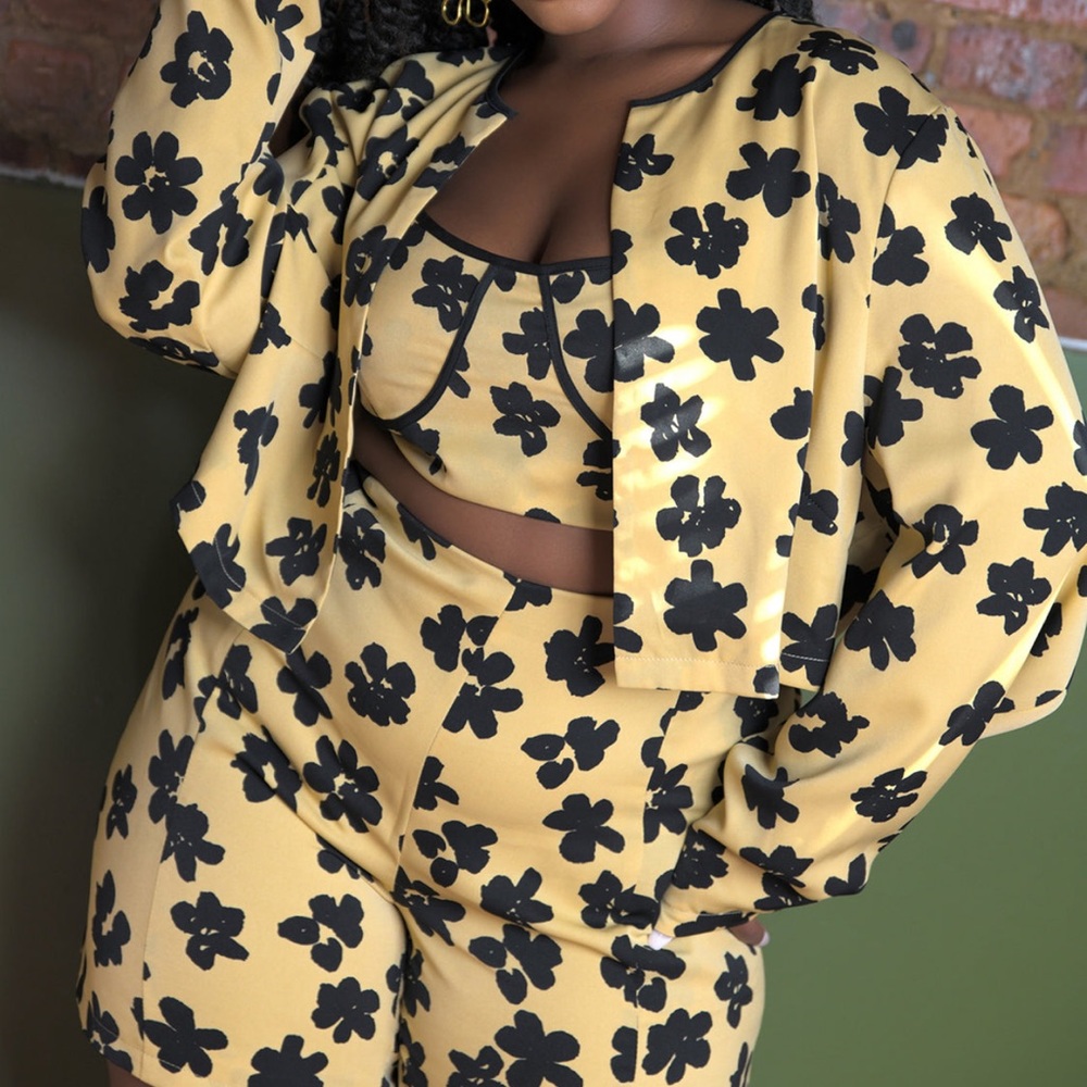 Plus size 3 piece short set! Rebdolls  4x
